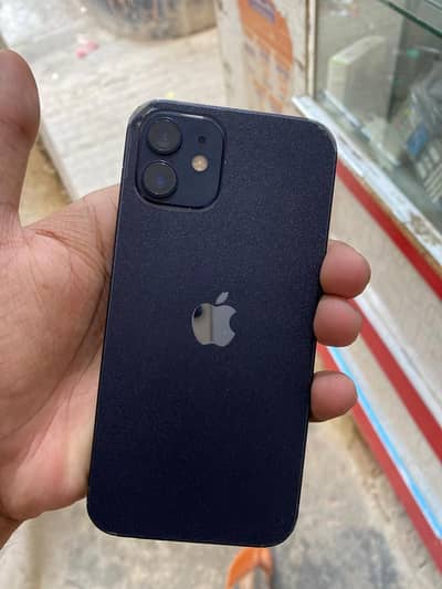 Apple iPhone 12