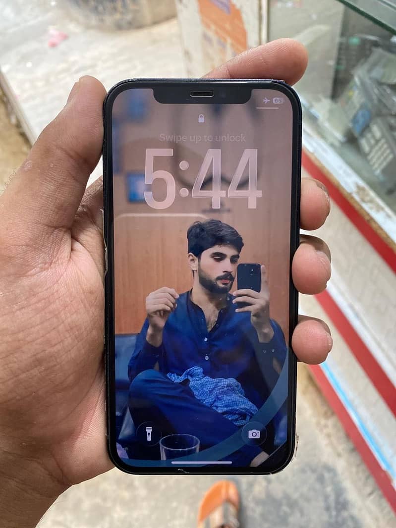 Apple iPhone 12 5