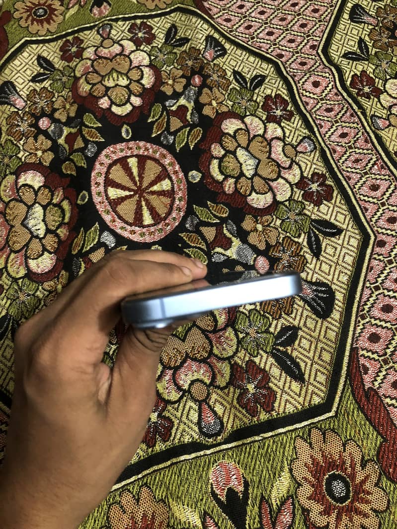 Apple iPhone 14 1
