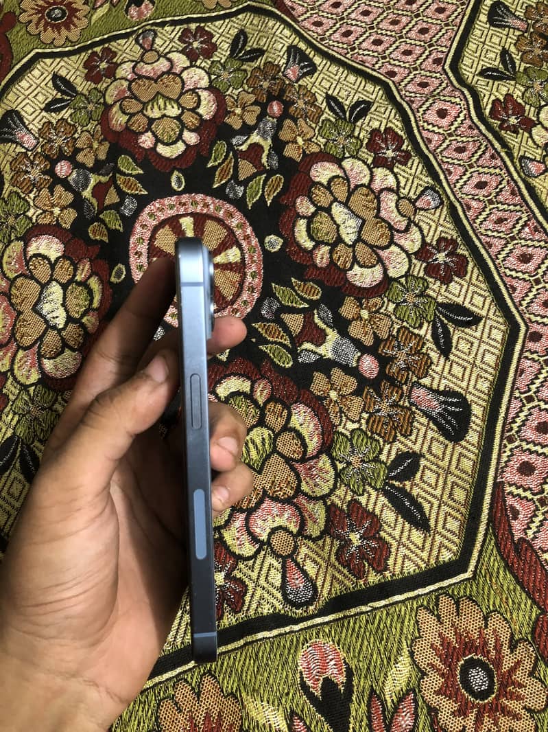 Apple iPhone 14 2