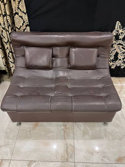 “7/8 Seater Luxury Sofa Set – Used – Good Condition – Lahore”