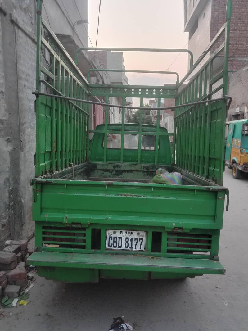 Suzuki Bolan loader 4