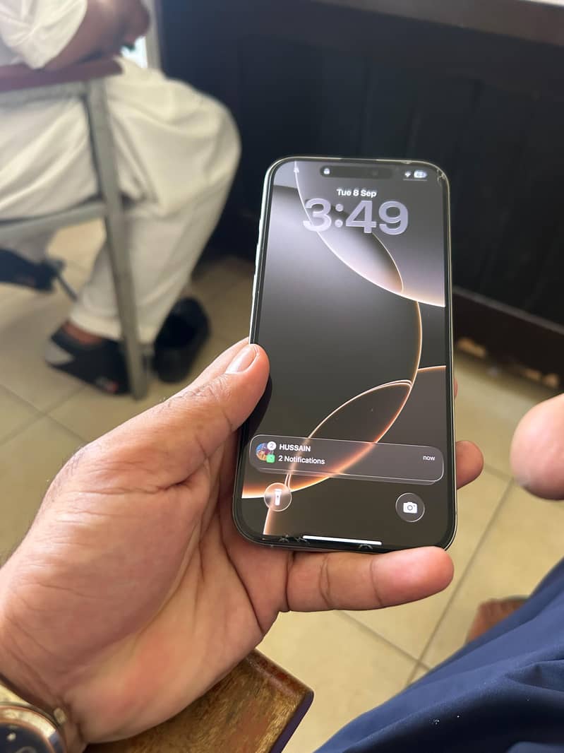 Apple iPhone 16 Pro Max 6