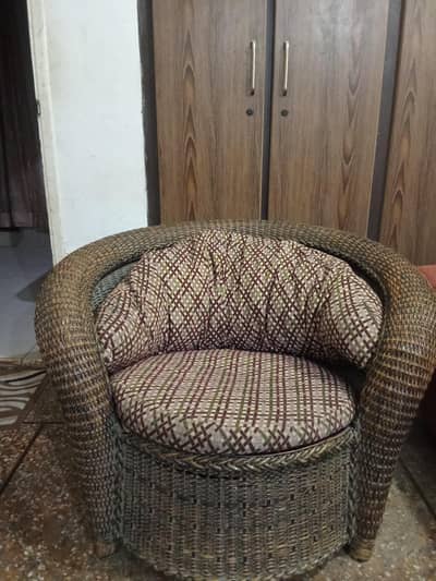 Bent sofa set used but in good condition