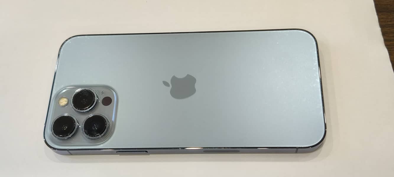 Apple iPhone 13 Pro Max 3
