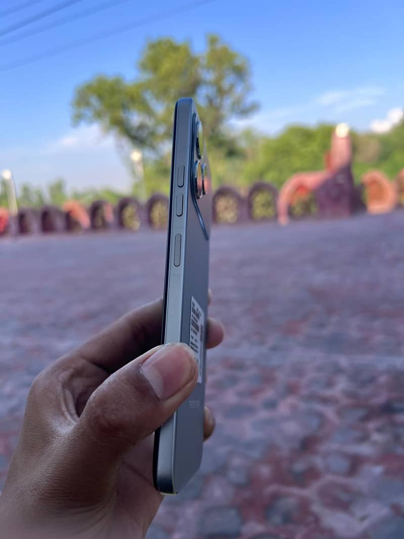 Tecno Spark 40 4