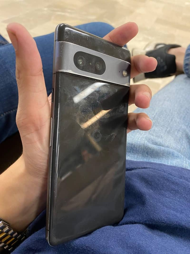 Google Pixel 7 4