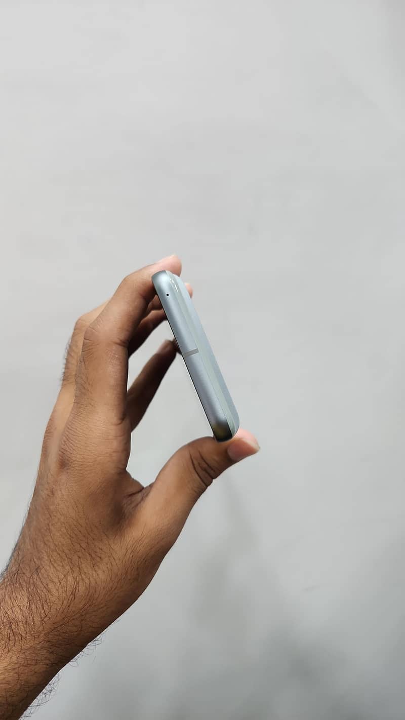 Google Pixel 8 2