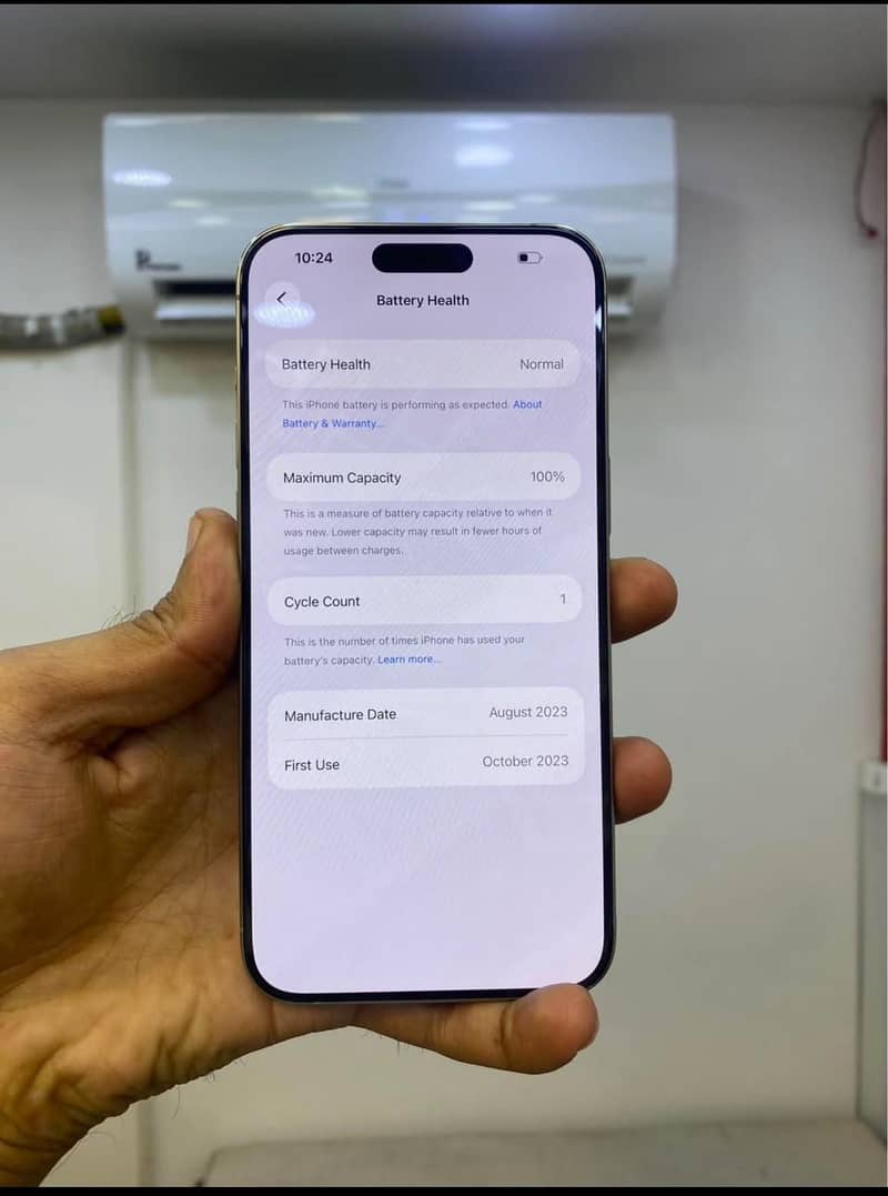 Apple iPhone 15 Pro Max 2