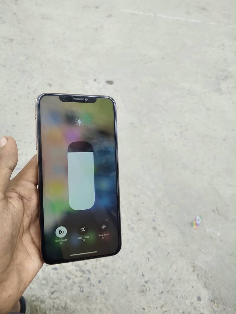 Apple iPhone XS Max 5