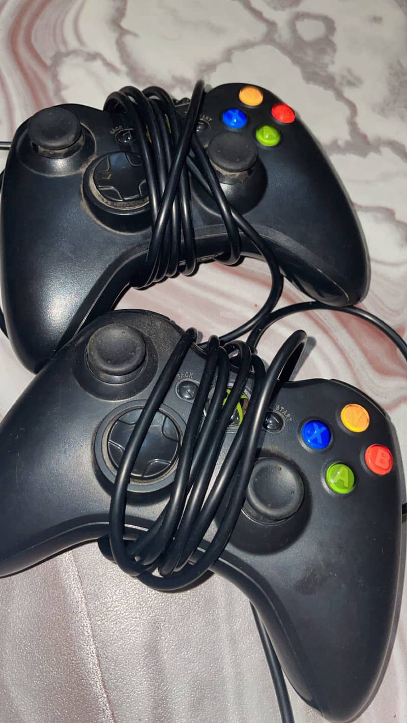 2 controller original complete set all okay  2