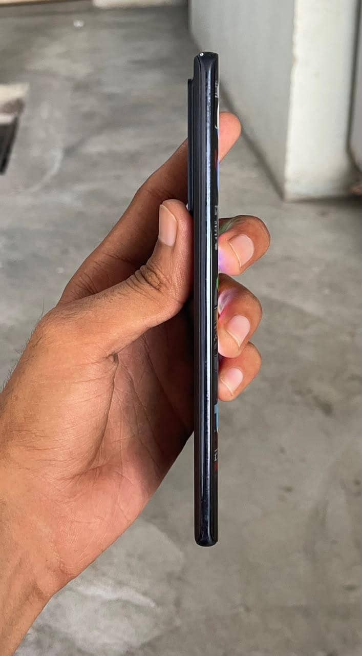 Infinix Note 40 Pro 4