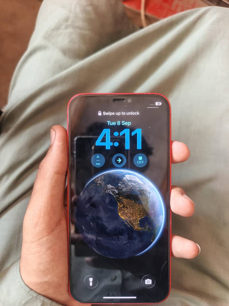 Apple iPhone 12 4