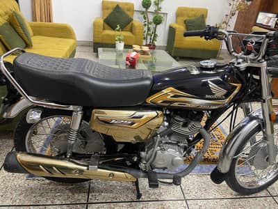 Honda 125 Golden Edition 2025