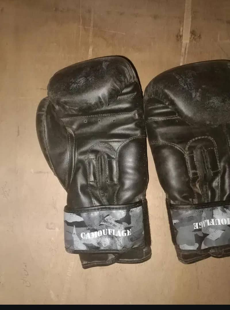 boxing gloves 4