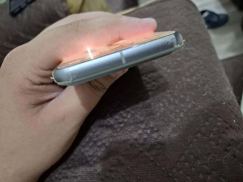 Google Pixel 8 3