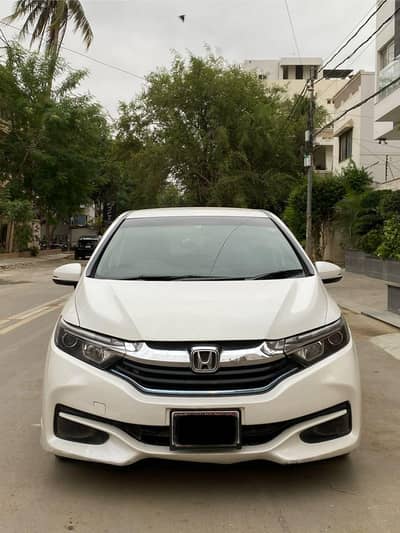 Honda shuttle hybrid 1.5 model 2017 reg 2022