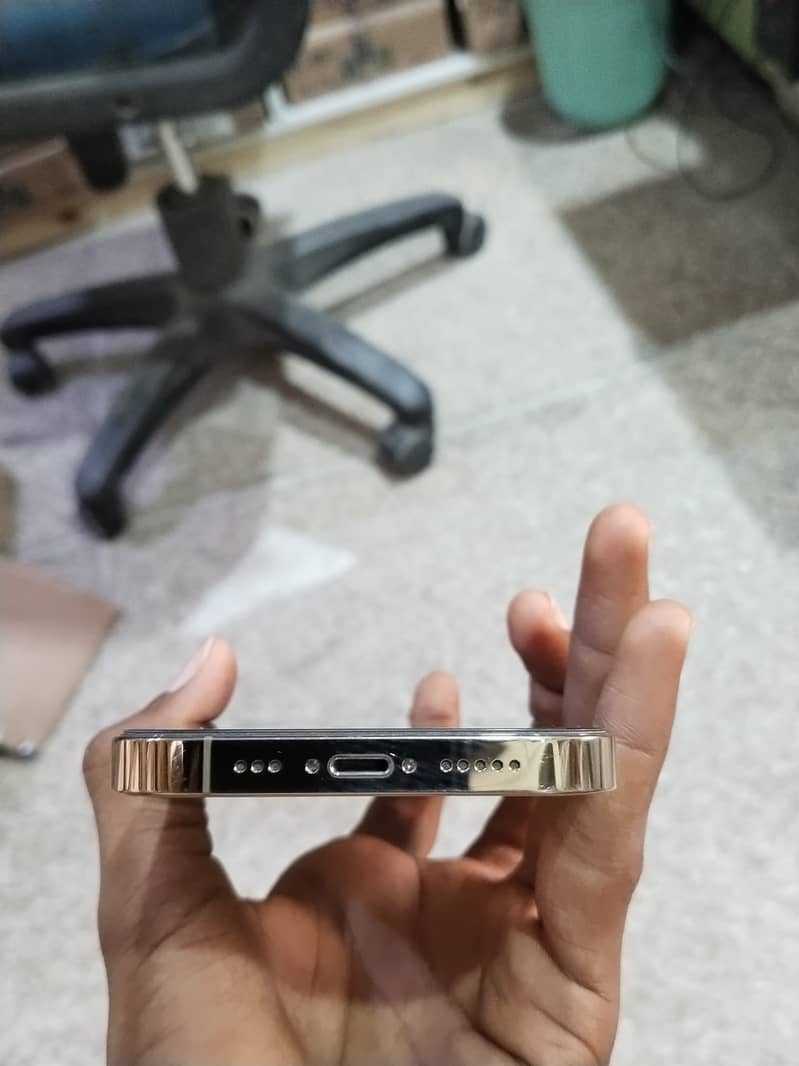 Apple iPhone 14 Pro 2