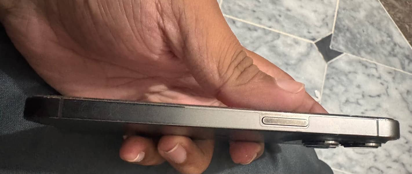 Apple iPhone 13Pro 2
