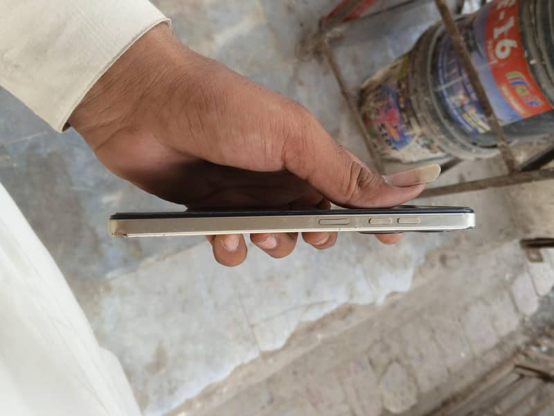 Tecno Spark 20C 3