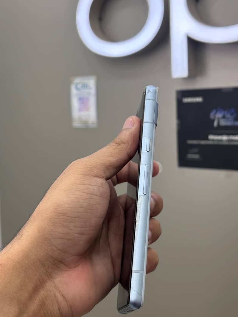 Google Pixel 7a 4