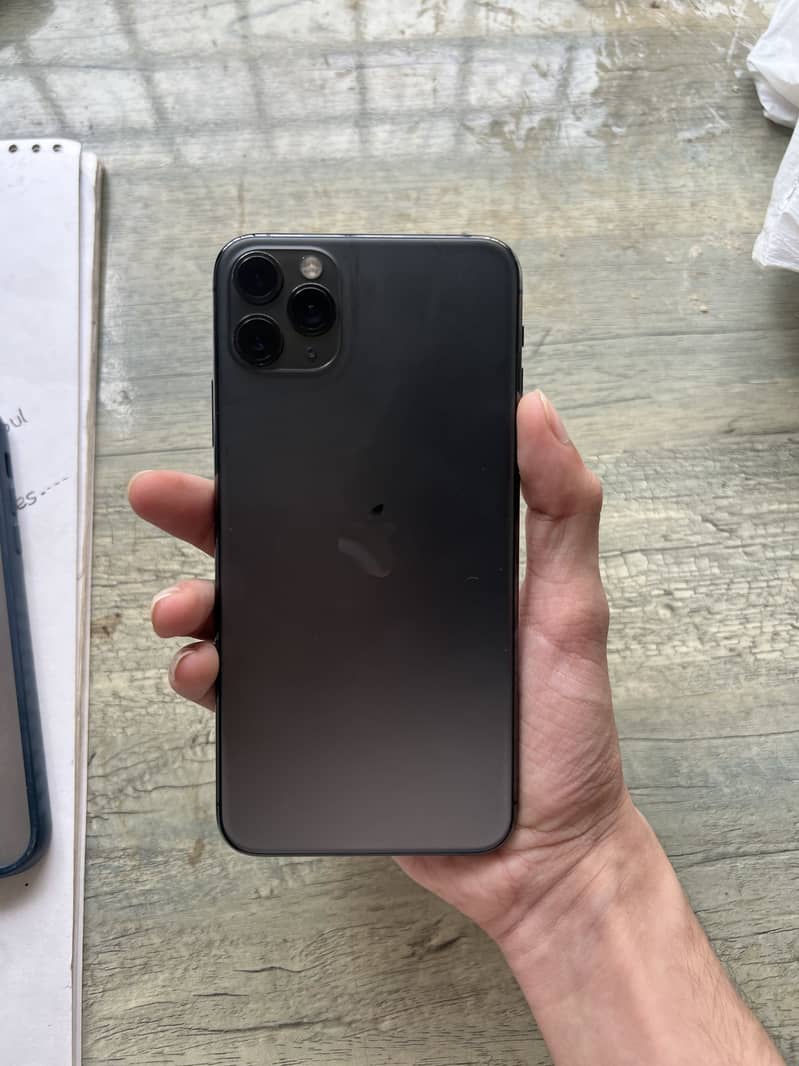 Apple iPhone 11 Pro Max 6
