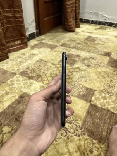 Apple iPhone XR
