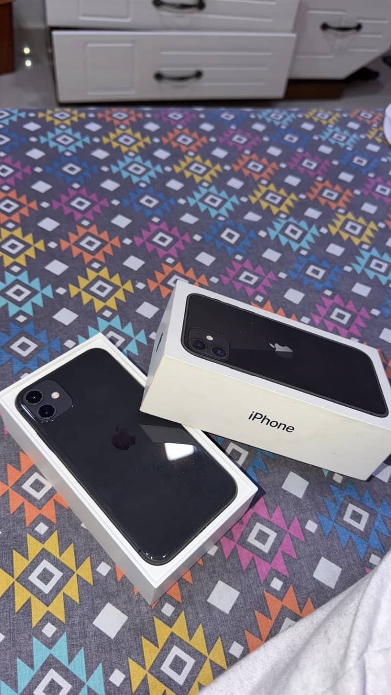 Apple iPhone 11 0