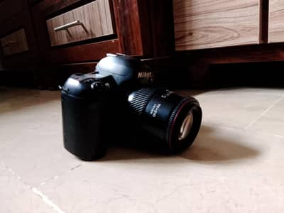 Nikon D100