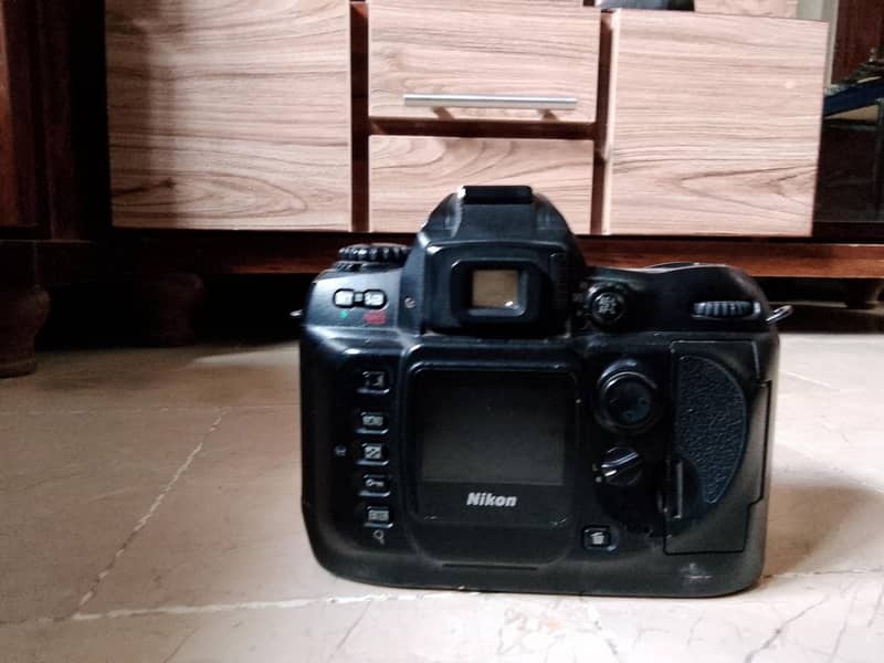 Nikon D100 2