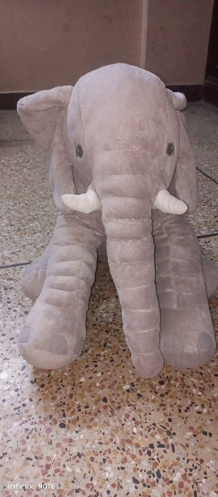 Big Elephant 1