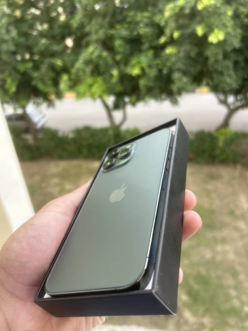 Apple iPhone 13 Pro Max. 10/10 1