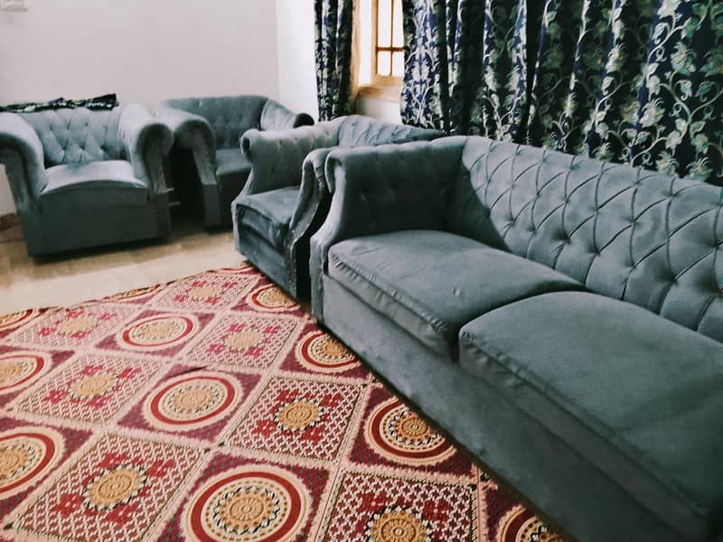 Sofa set 0
