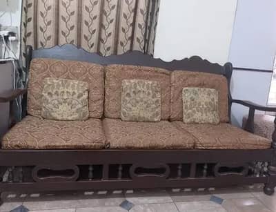 5 Seater Sofa Set | Pure Wood | Good Condition | High Quality