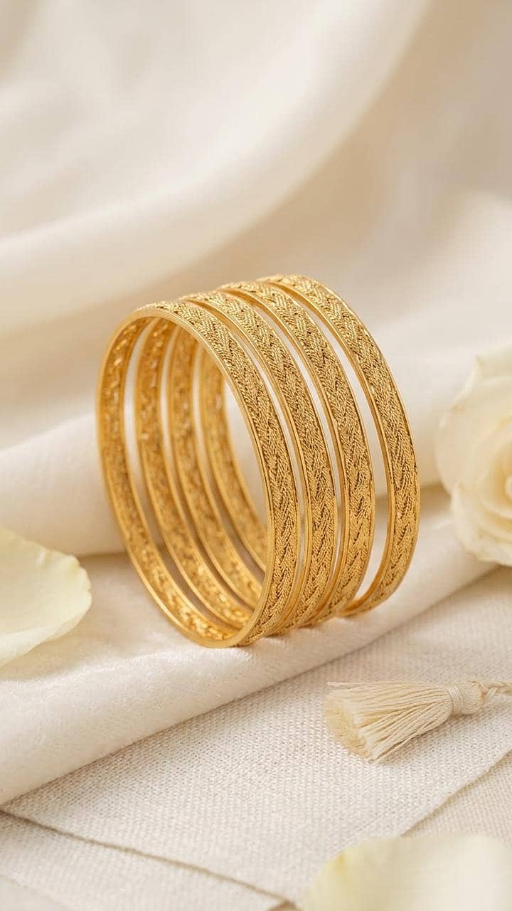 Bangle gold plated 17