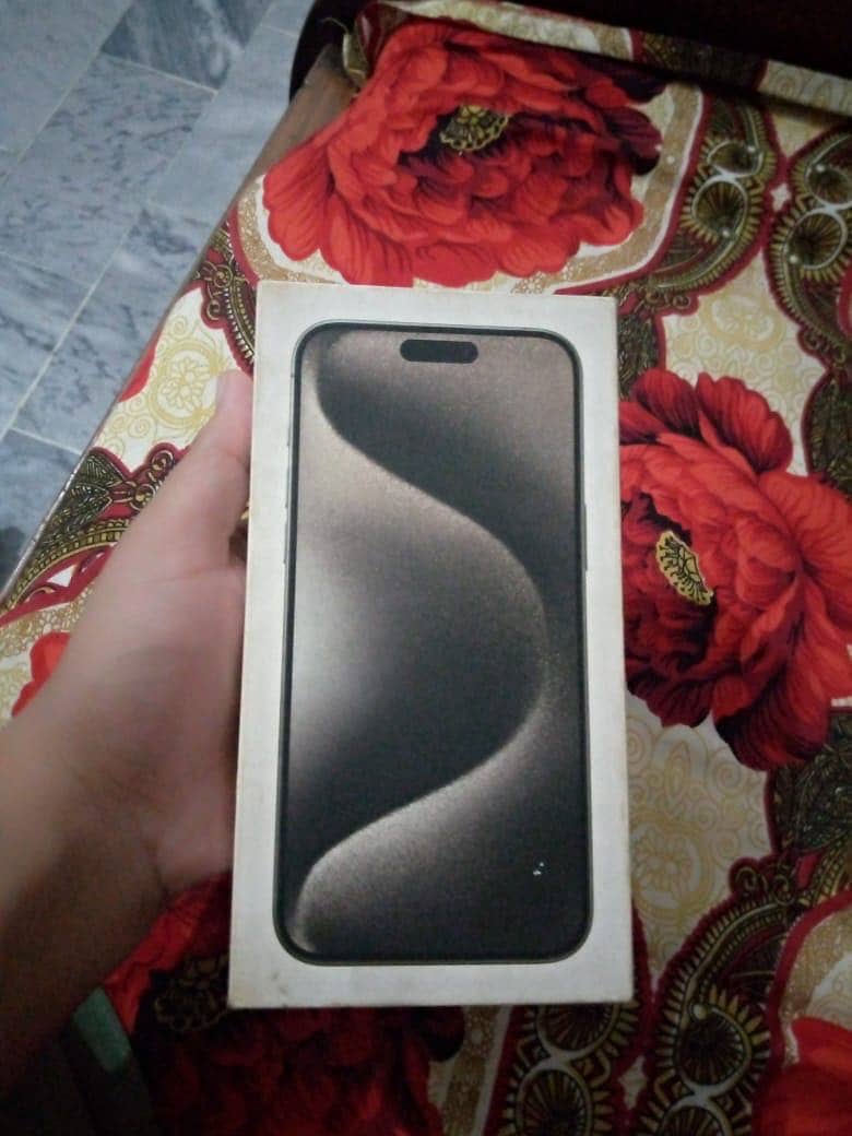 iPhone 15 pro Max 2