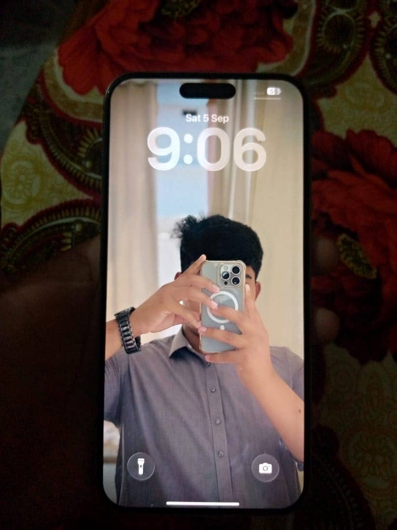 iPhone 15 pro Max 3