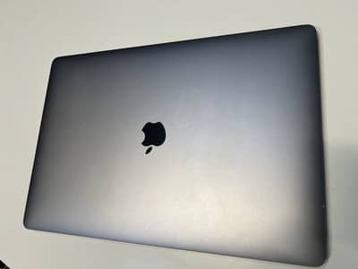 Macbook pro 2017 16gb 512gb