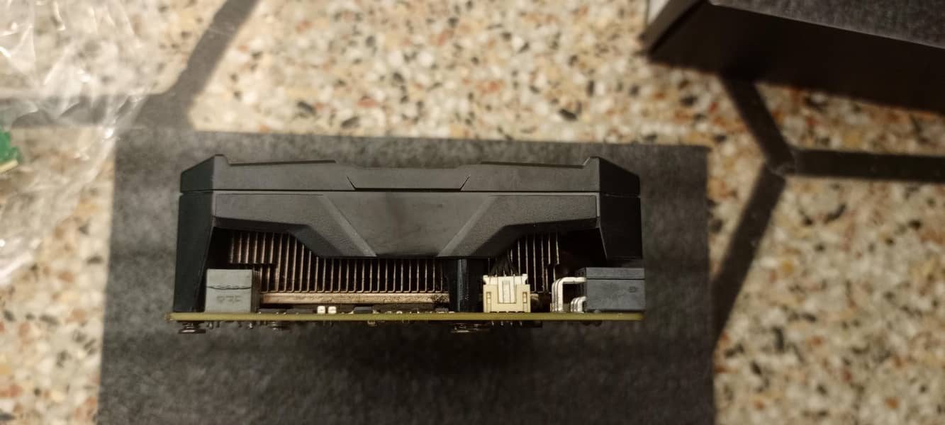 AMD R7 2