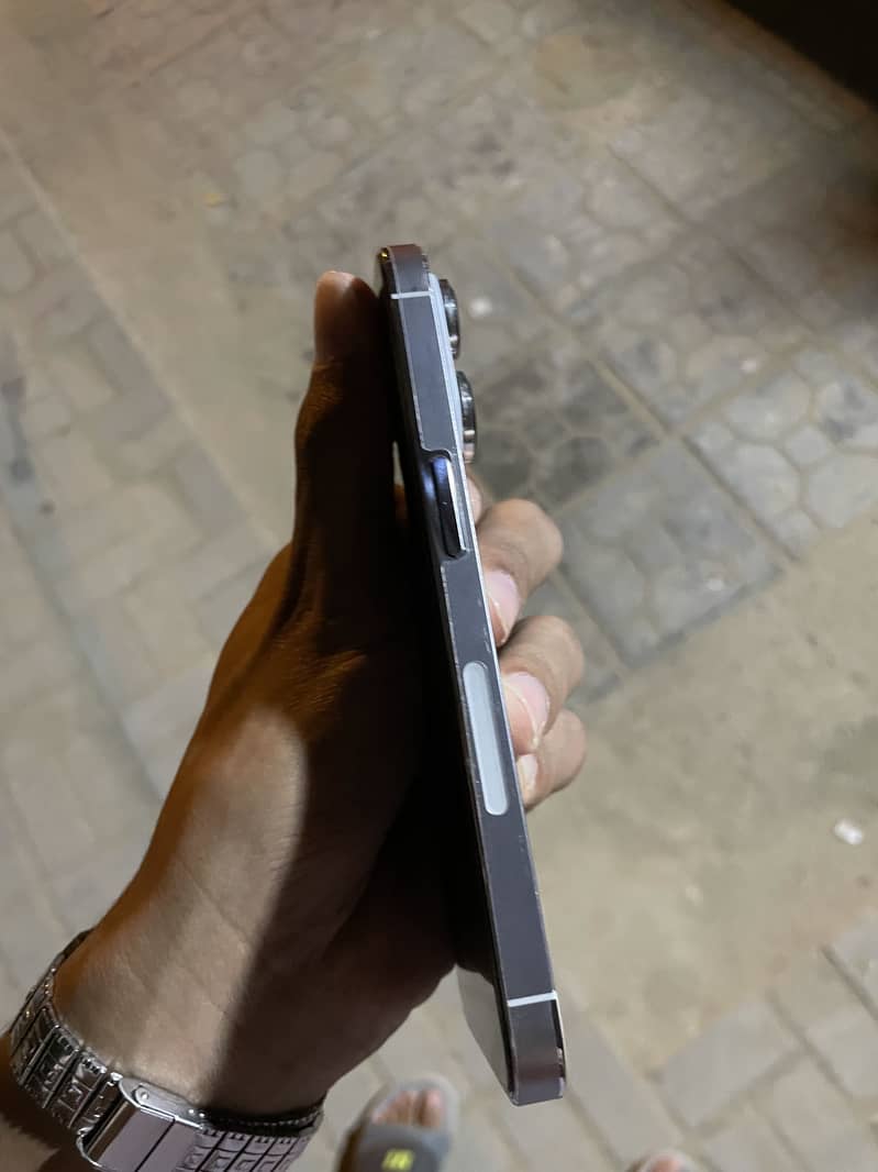 Apple iPhone 14 Pro 3
