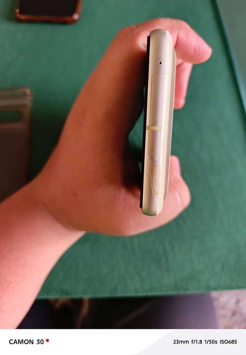 Google Pixel 7 4