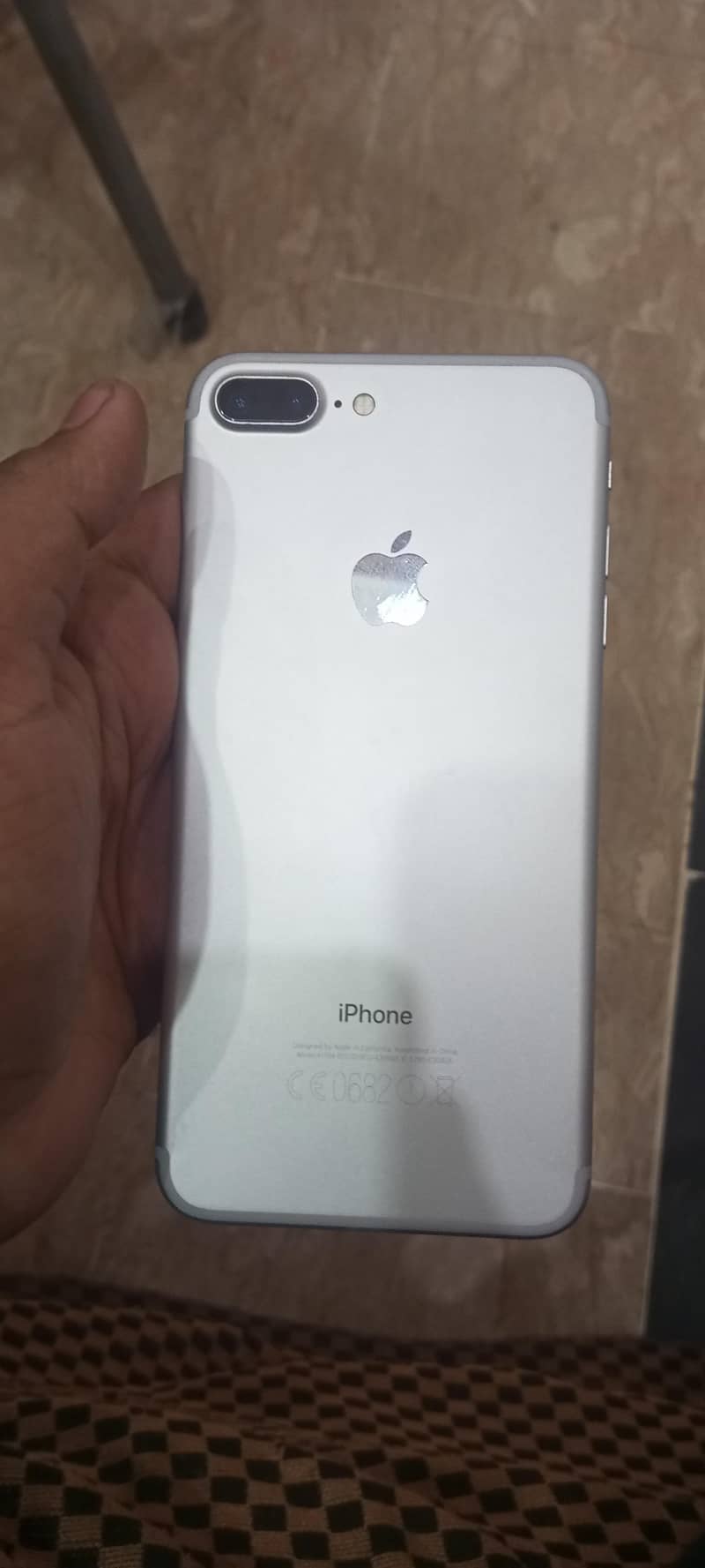 Apple iPhone 7 Plus 2