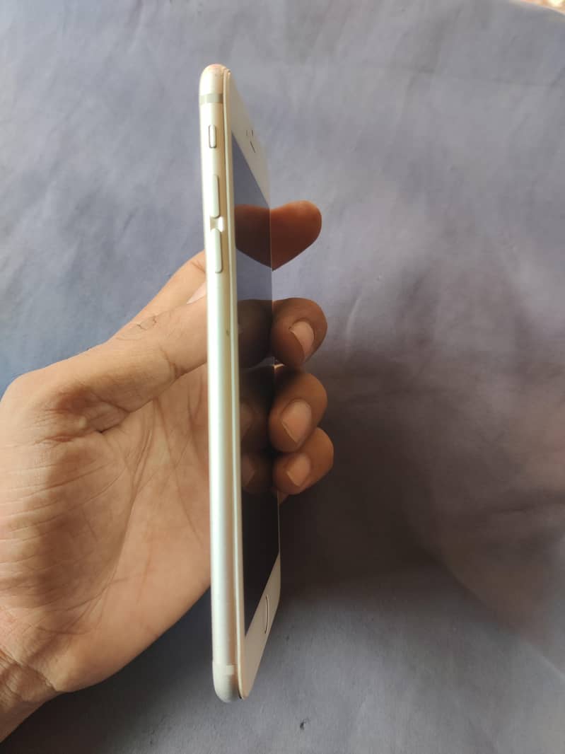 Apple iPhone 6 Plus 0