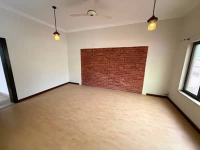 HOUSE FOR RENT IN F-7