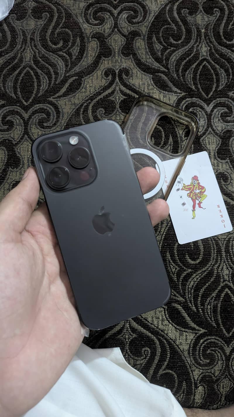 Apple iPhone 15 Pro 3