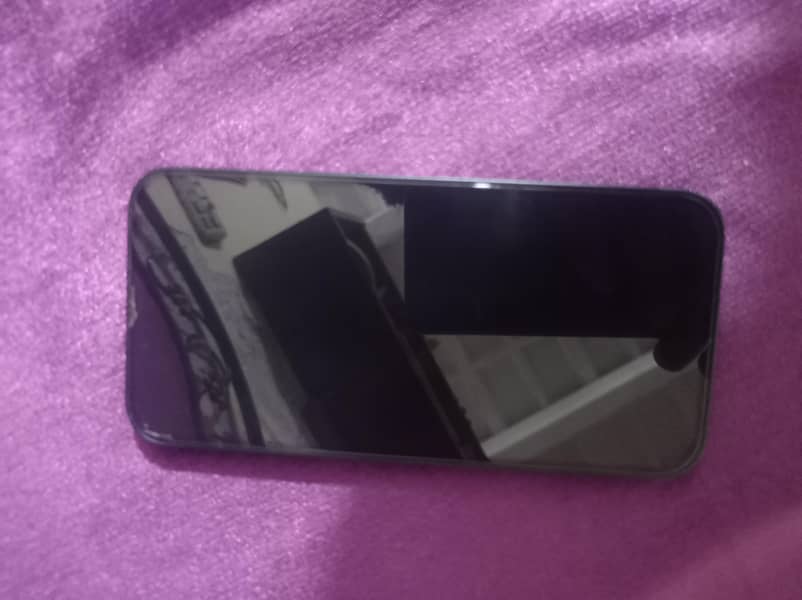 Apple iPhone 13 2