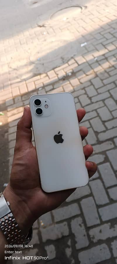 Apple iPhone 12