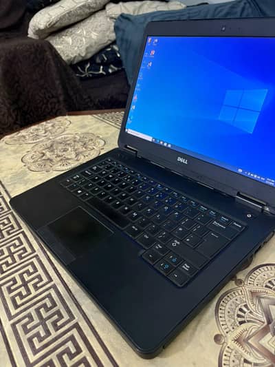 dell latitude laptop 8gb ram or 512gb memory ha