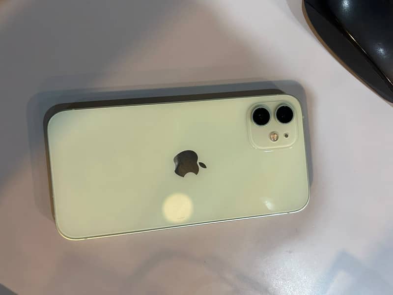 Apple iPhone 12 0