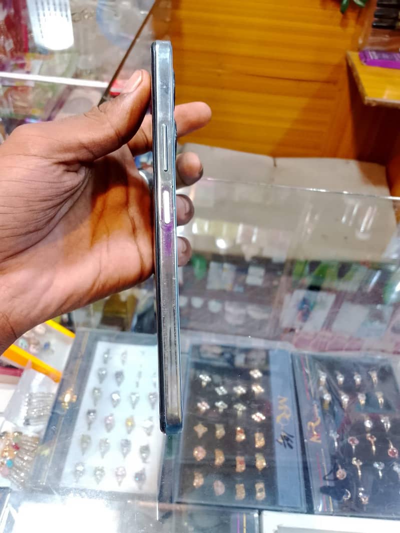 Infinix Note 30 1